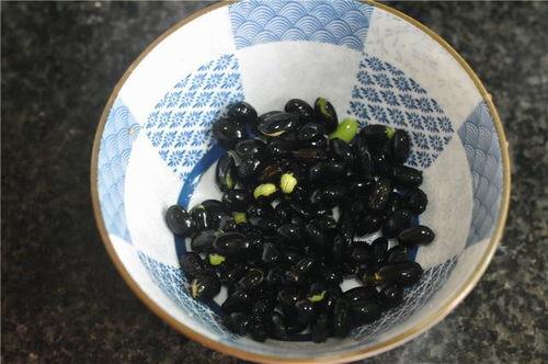 夏吃瓜冬吃辣秋吃豆,夏吃瓜、冬吃辣、秋吃豆